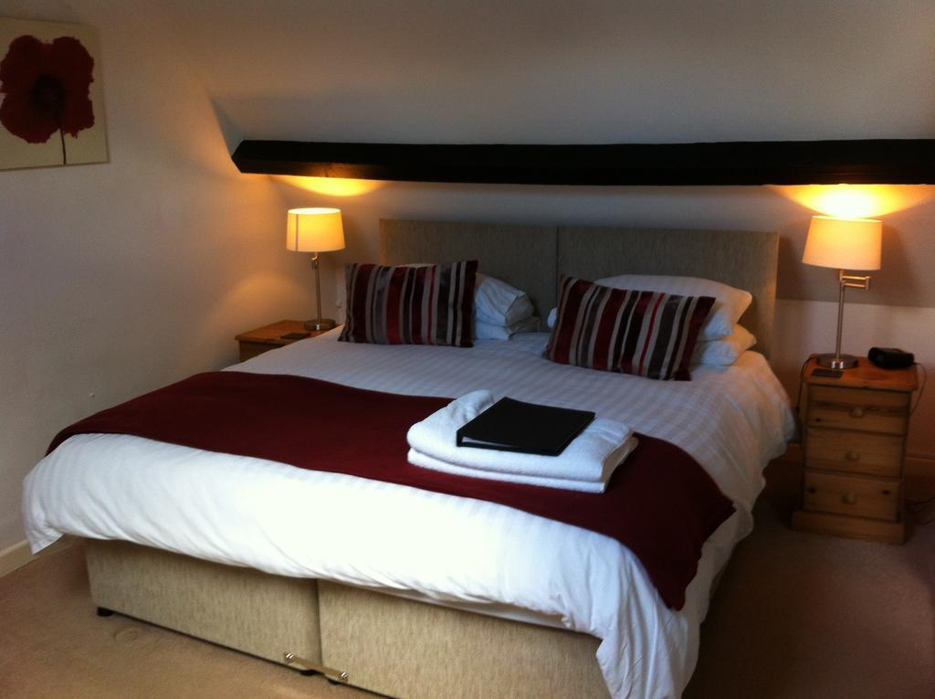 Burcott Mill Guesthouse Wells Eksteriør billede