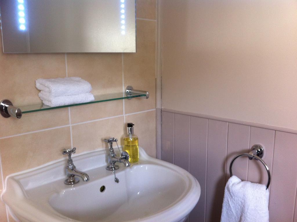 Burcott Mill Guesthouse Wells Eksteriør billede
